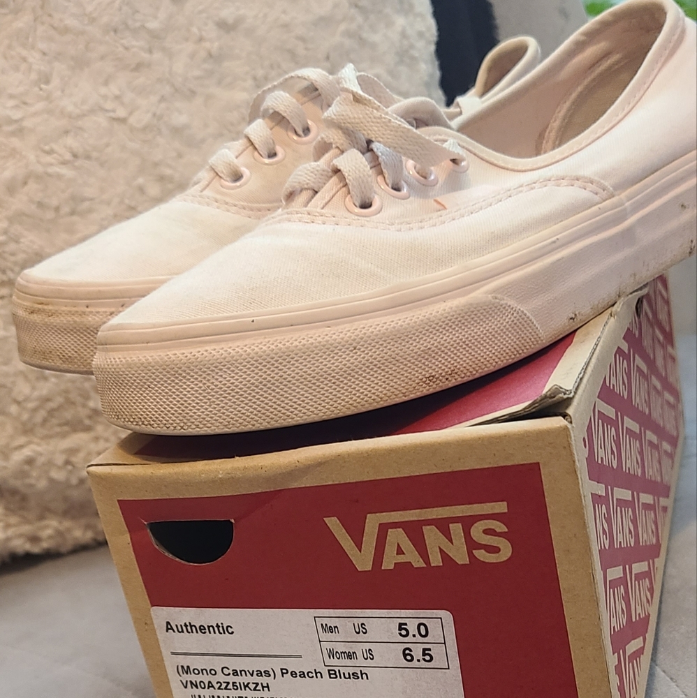 Vans - Picture 2 of 5
